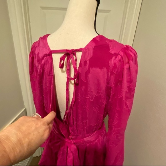 Band of the Free Women’s Pink Short Party Dress Long Sleeve Open Back New Large - Picture 7 of 16